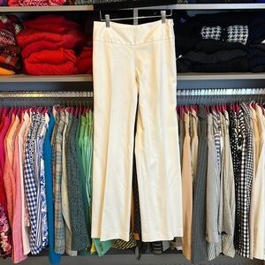 Trina Turk ivory side zipper closure trousers size 2